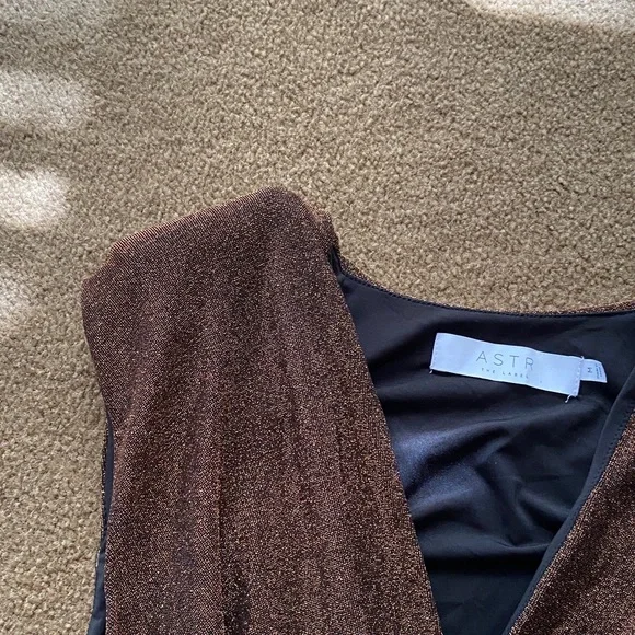 ASTR Metallic Bodysuit in Copper M - Picture 3 of 4
